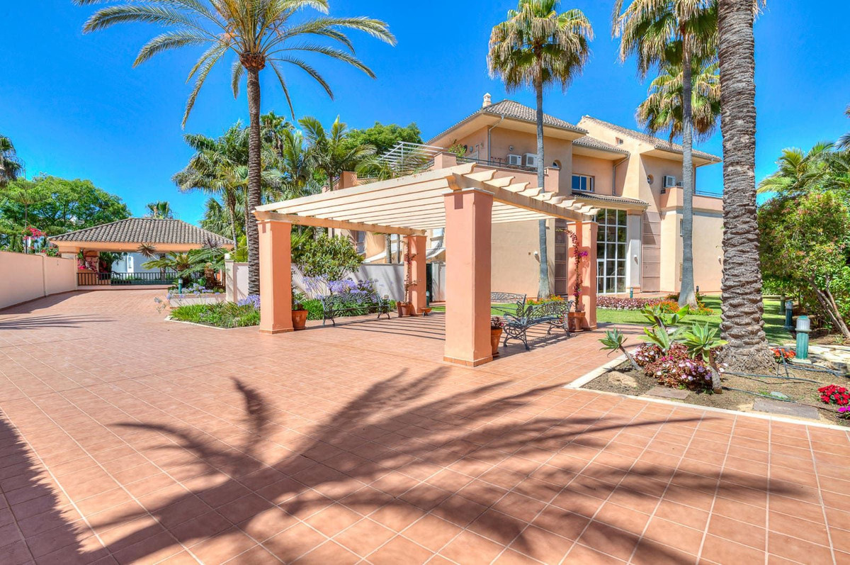 Appartement te koop in Elviria | 2 slaapkamers H5530429