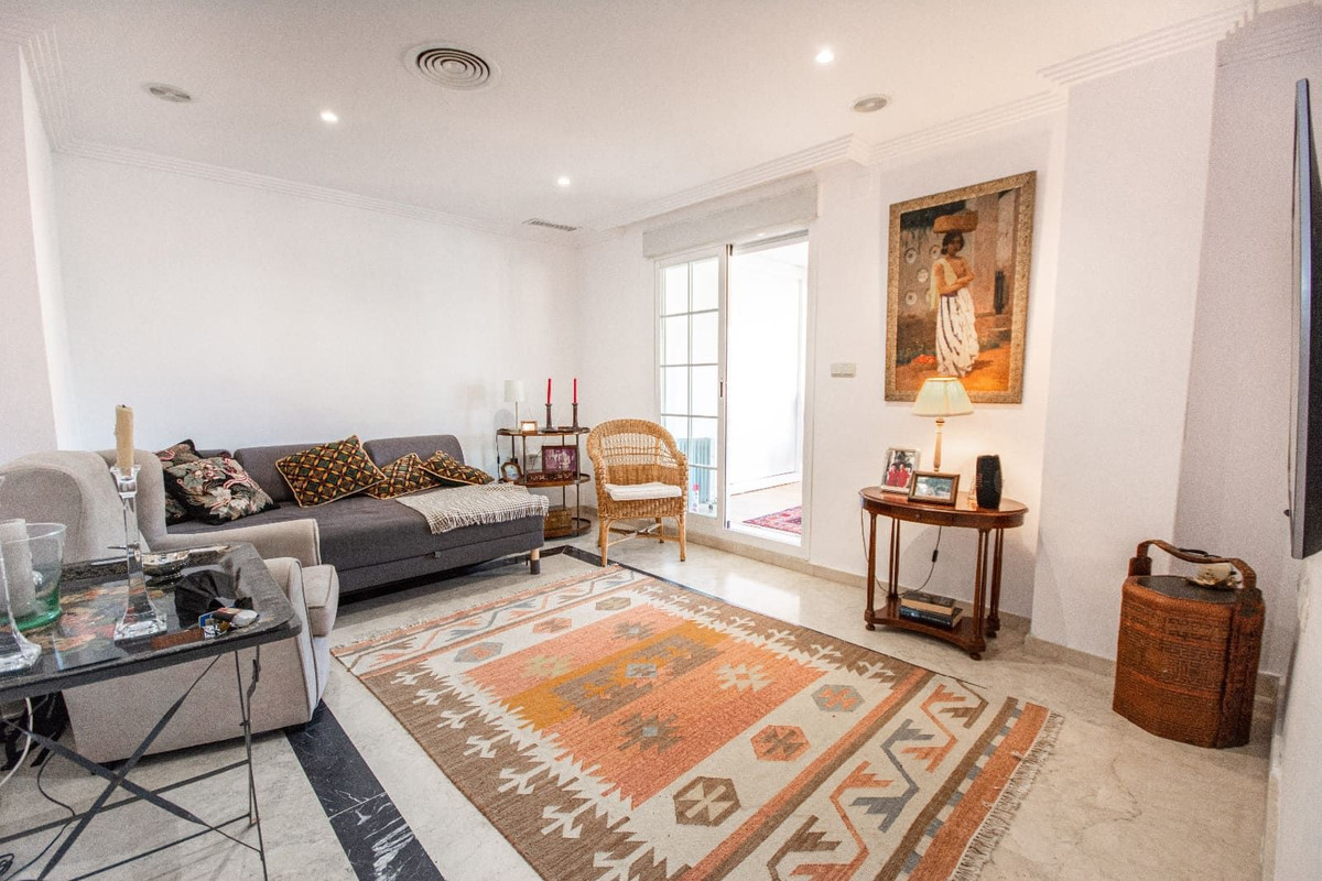 Appartement te koop in Elviria | 2 slaapkamers H5530429
