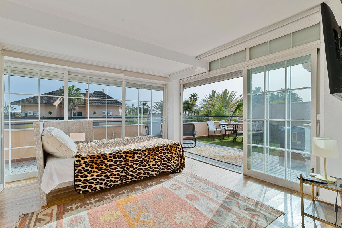 Appartement te koop in Elviria | 2 slaapkamers H5530429