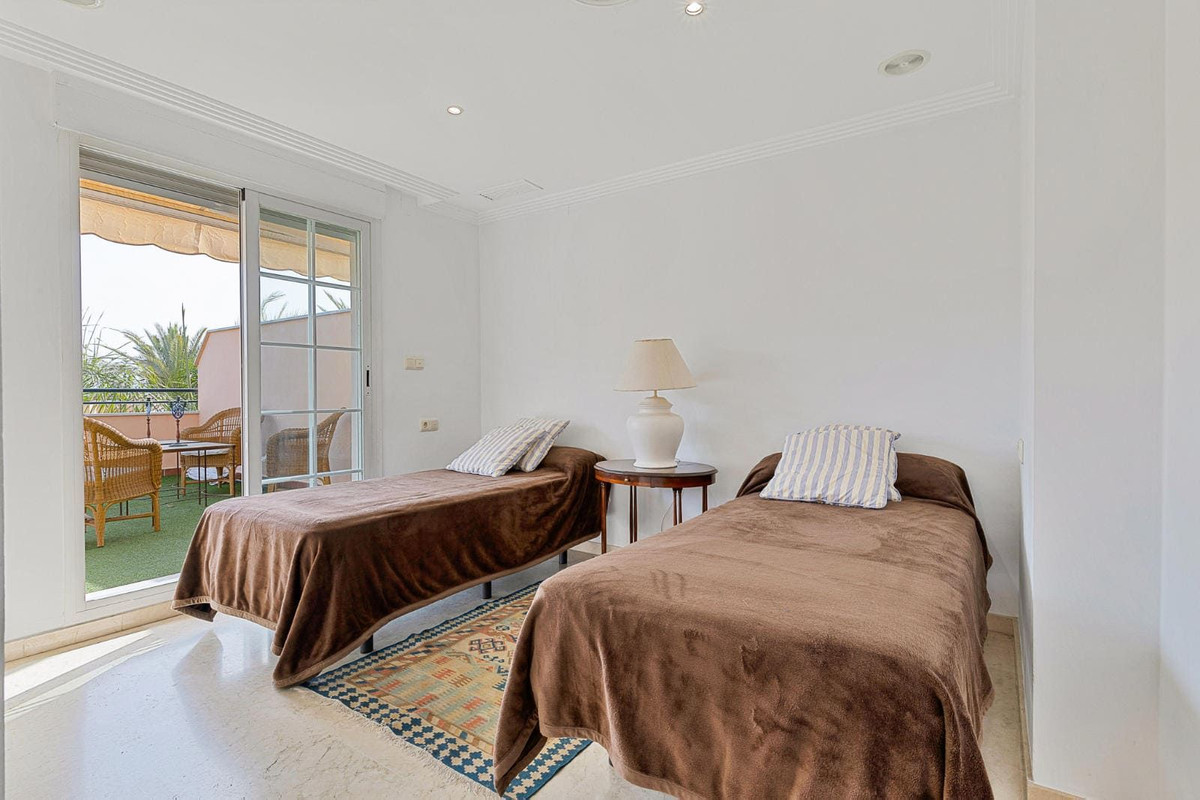 Appartement te koop in Elviria | 2 slaapkamers H5530429