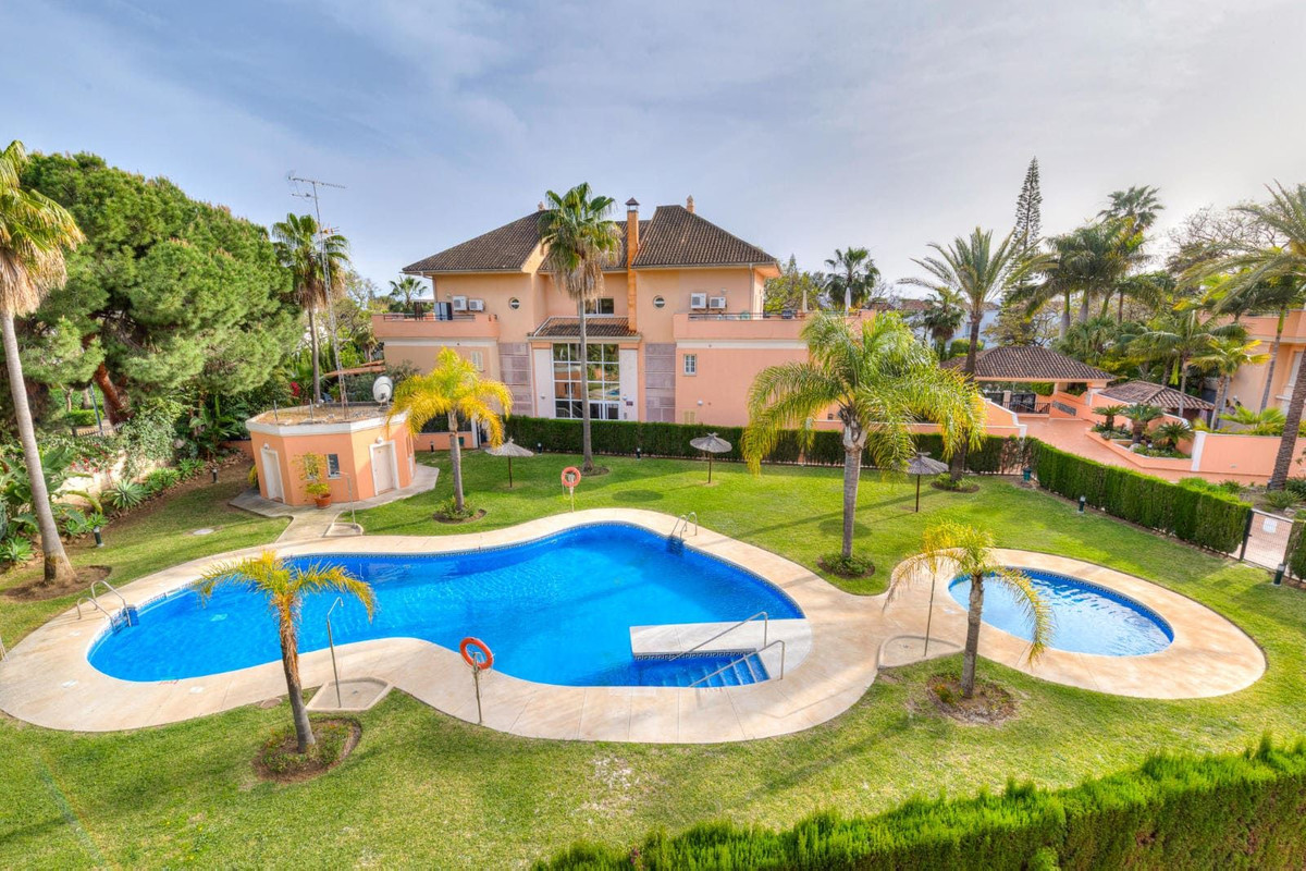 Appartement te koop in Elviria | 2 slaapkamers H5530429
