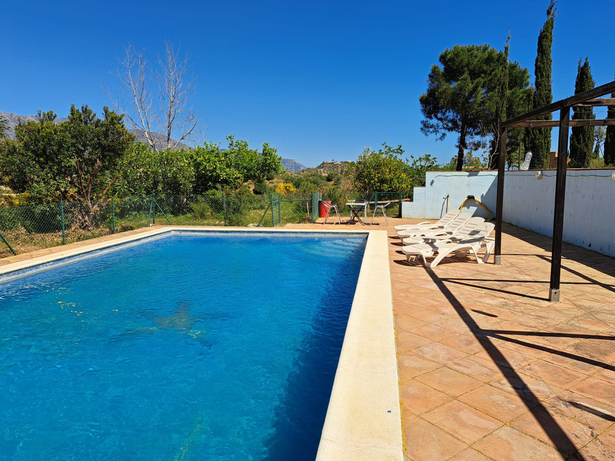 Huis te koop in Entrerrios | 4 slaapkamers H5397853