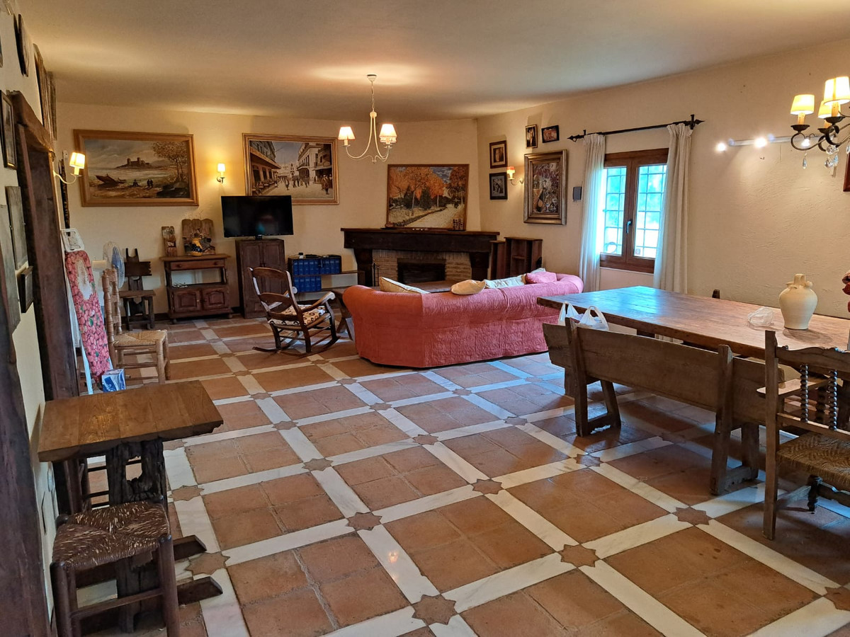 Huis te koop in Entrerrios | 4 slaapkamers H5397853