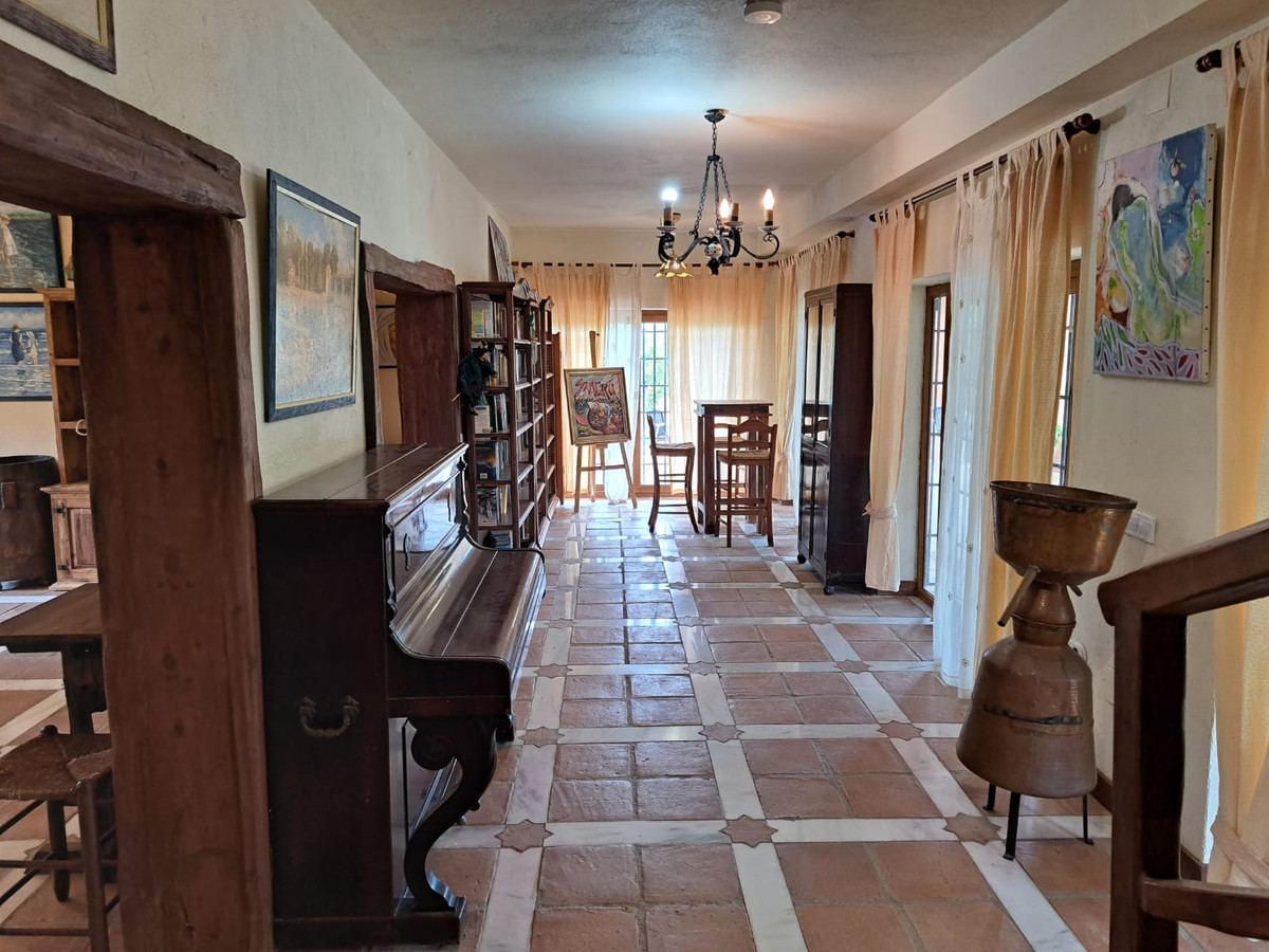 Huis te koop in Entrerrios | 4 slaapkamers H5397853