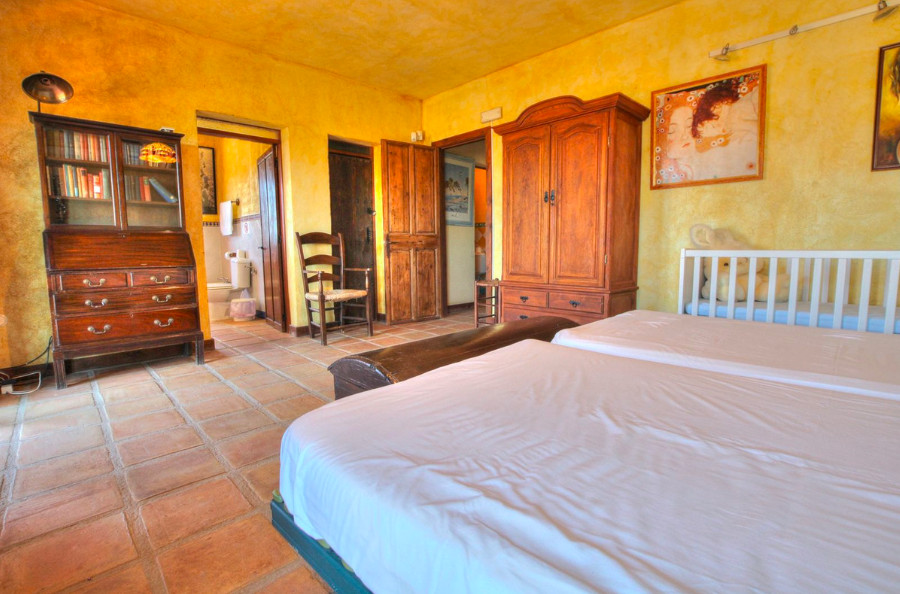 Huis te koop in Entrerrios | 4 slaapkamers H5397853