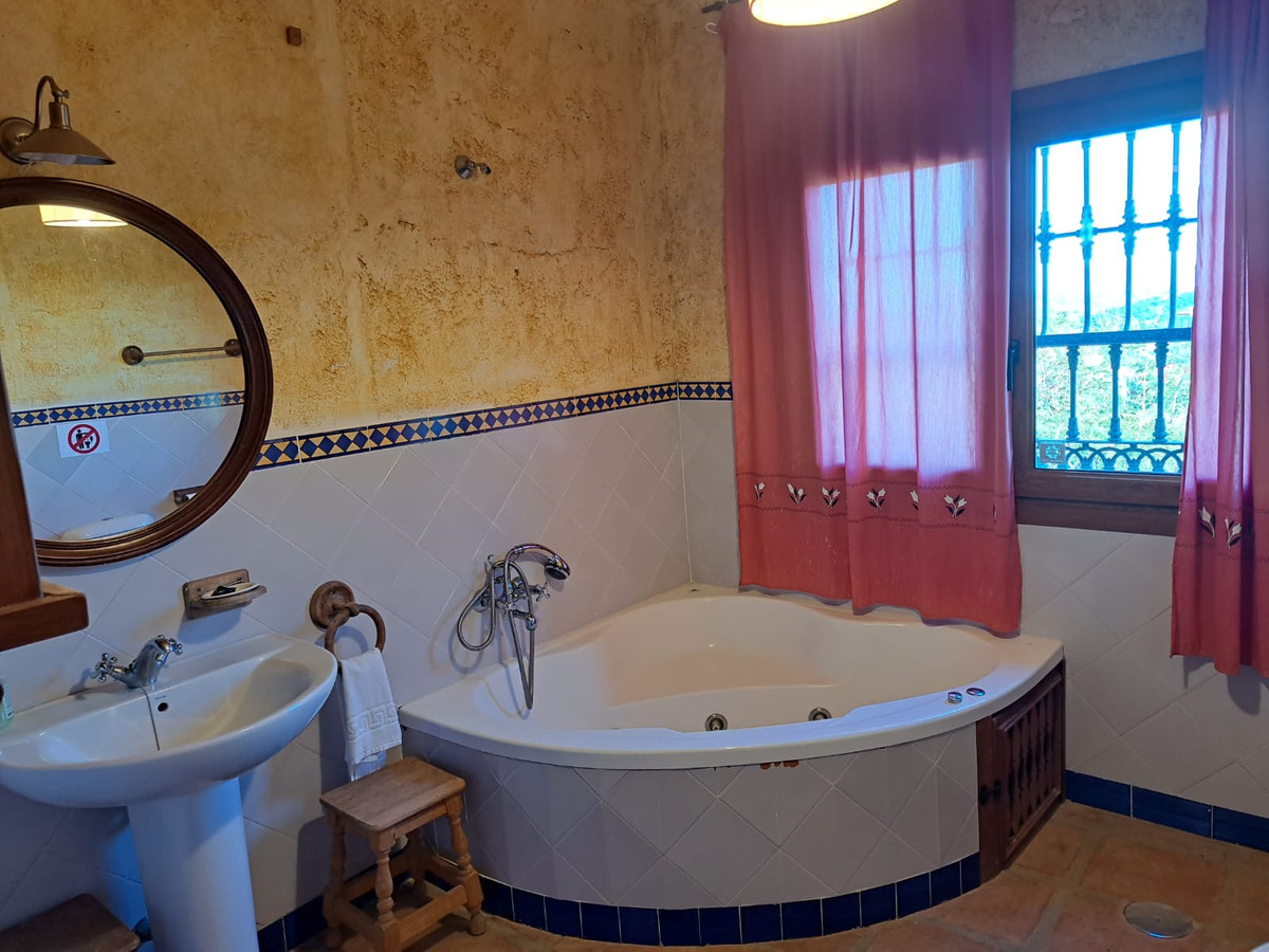 Huis te koop in Entrerrios | 4 slaapkamers H5397853