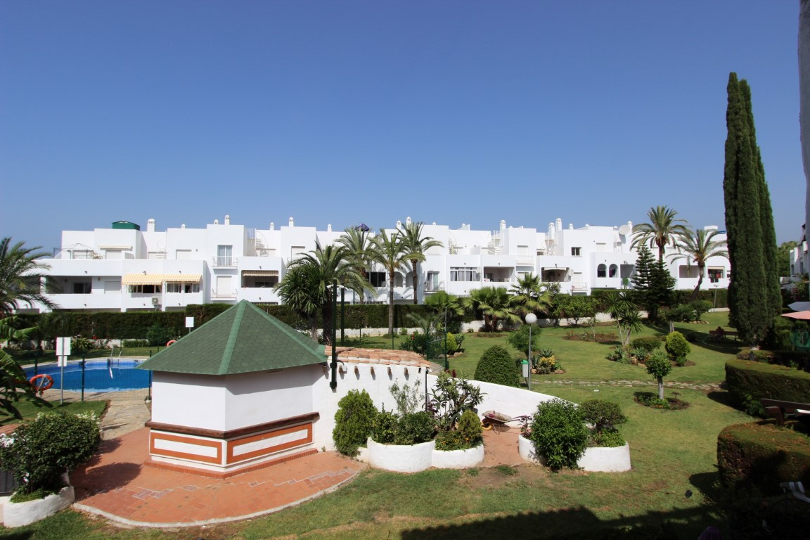 Appartement te koop in Estepona | 2 slaapkamers H2705573