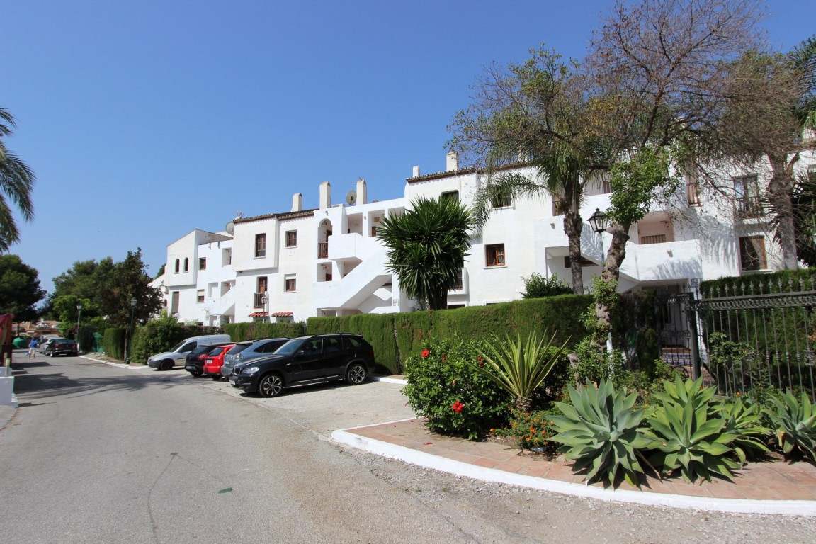 Appartement te koop in Estepona | 2 slaapkamers H2705573
