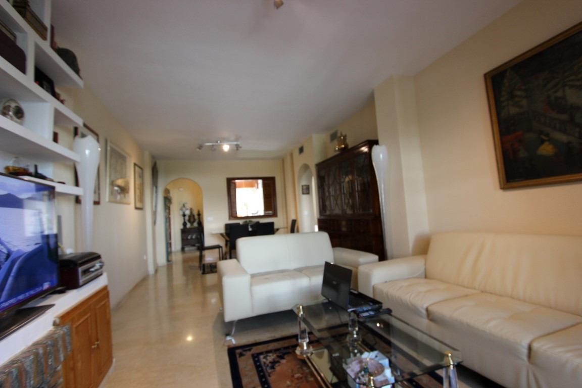 Appartement te koop in Estepona | 2 slaapkamers H2705573