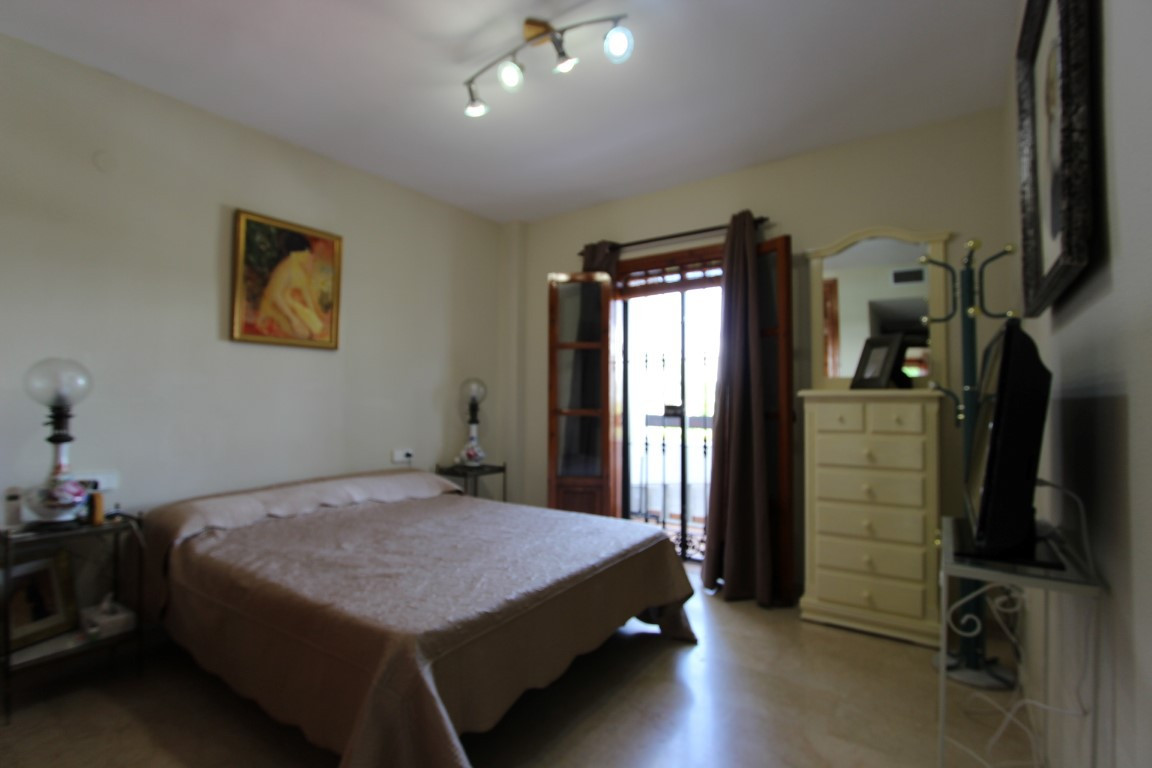 Appartement te koop in Estepona | 2 slaapkamers H2705573