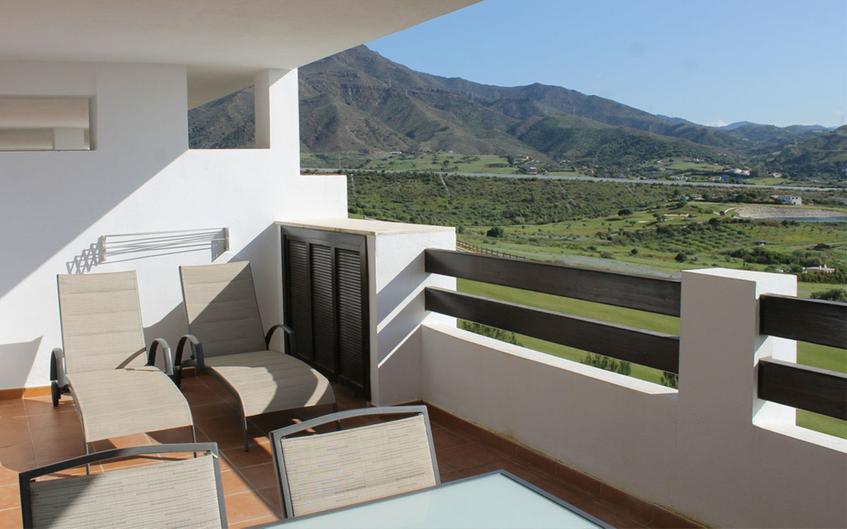Appartement te koop in Estepona | 2 slaapkamers H3615593