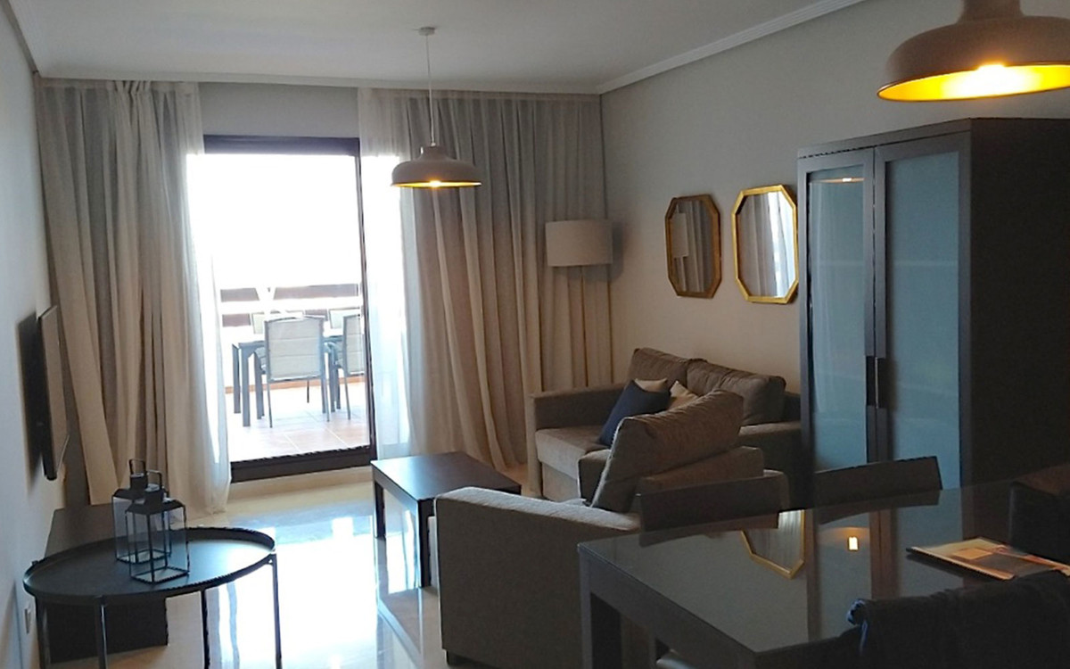 Appartement te koop in Estepona | 2 slaapkamers H3615593