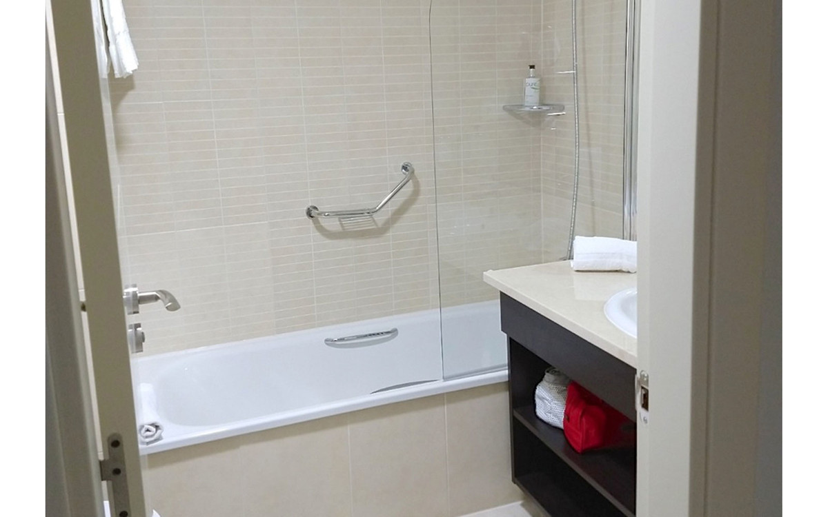 Appartement te koop in Estepona | 2 slaapkamers H3615593