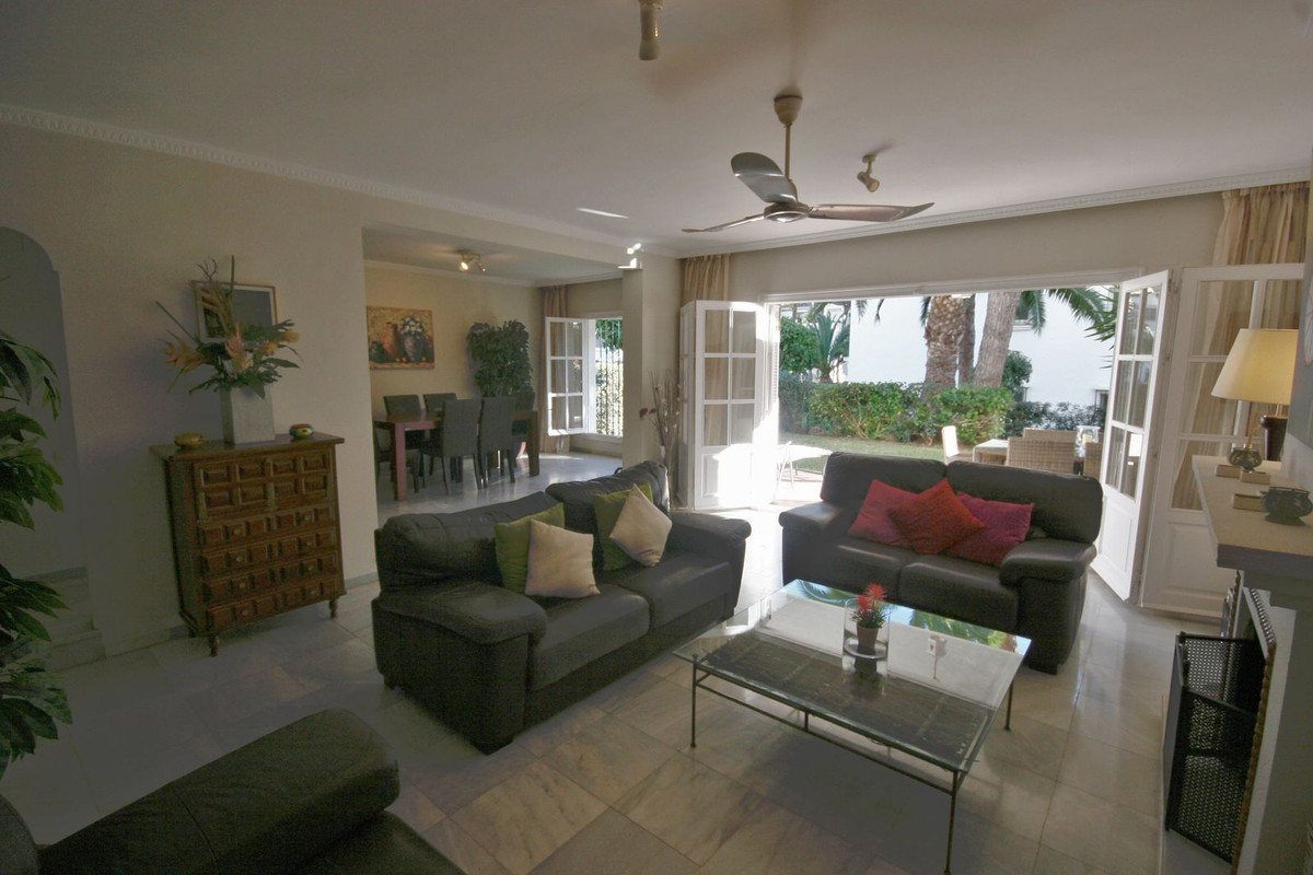 Duplex te koop in Estepona | 3 slaapkamers H4652662