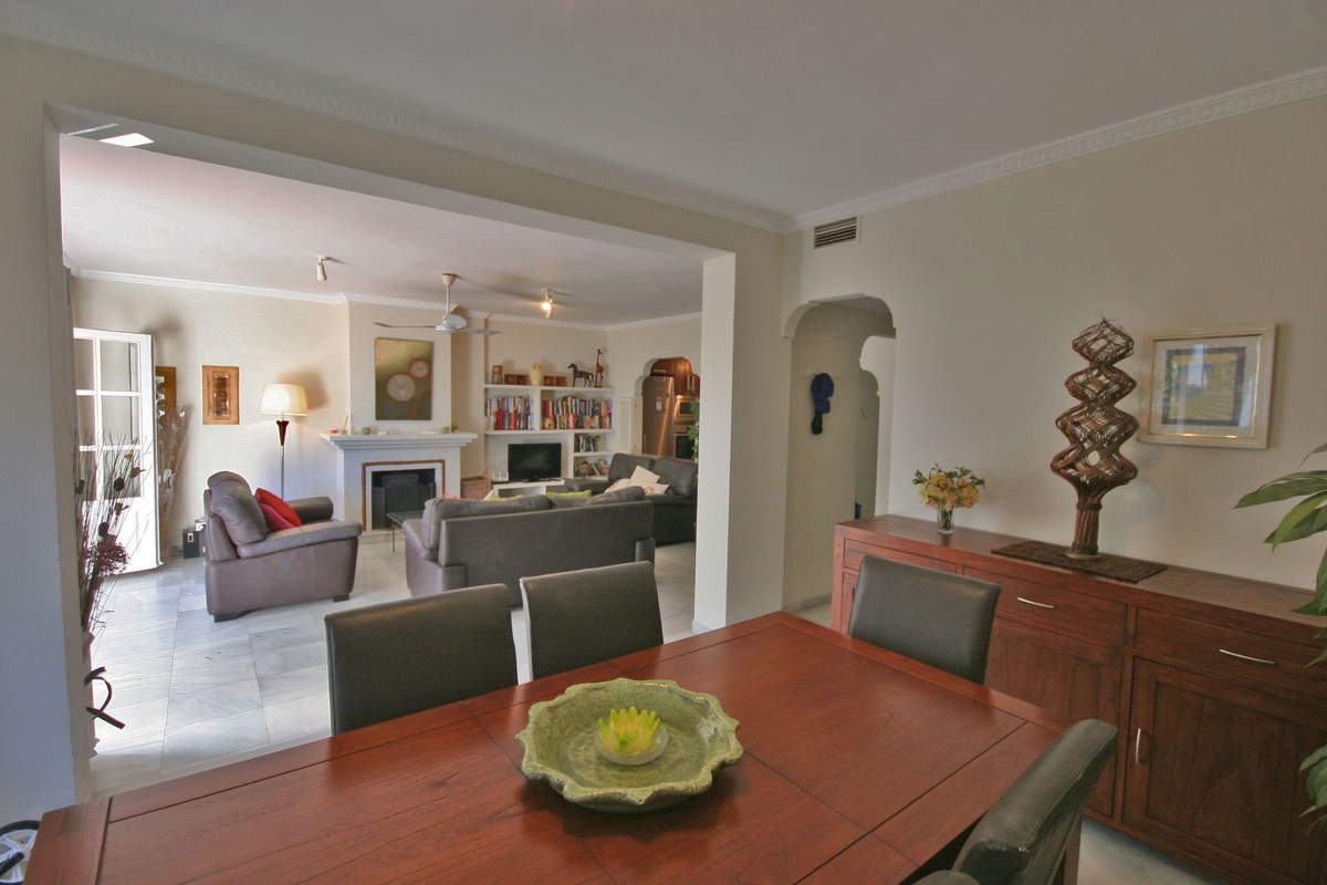 Duplex te koop in Estepona | 3 slaapkamers H4652662