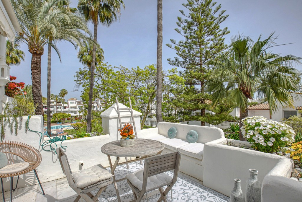 Penthouse te koop in Estepona | 2 slaapkamers H4678399