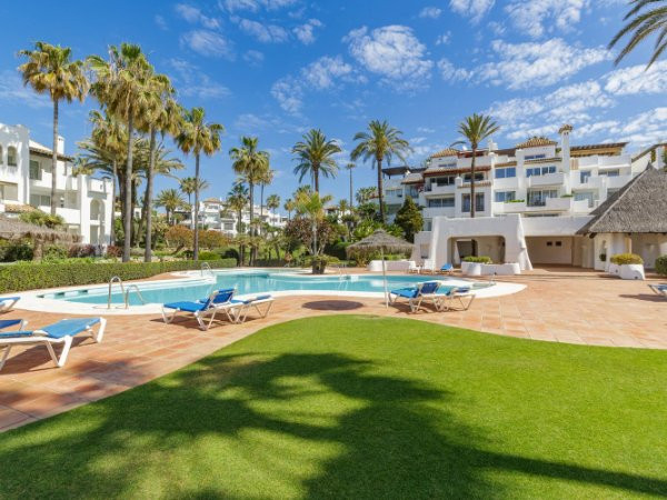 Penthouse te koop in Estepona | 2 slaapkamers H4678399
