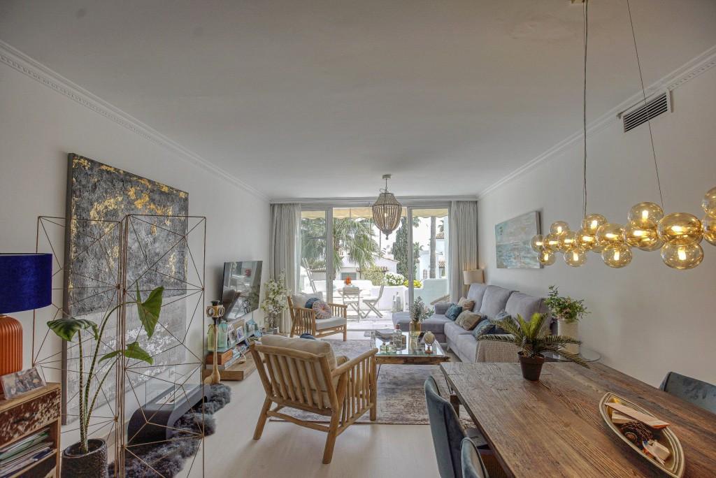 Penthouse te koop in Estepona | 2 slaapkamers H4678399