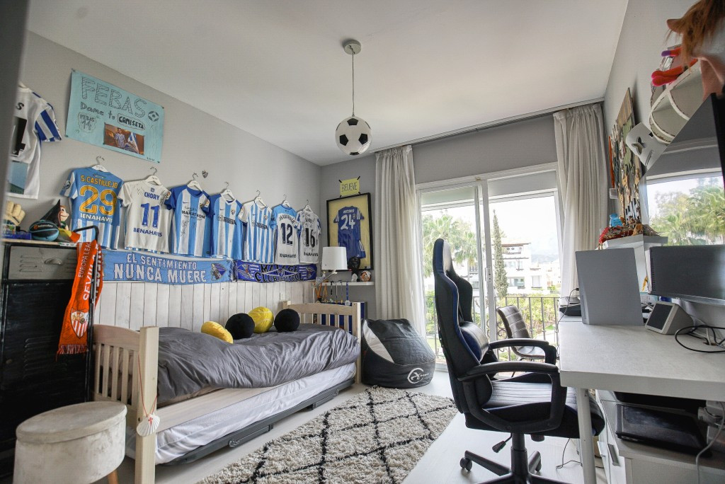 Penthouse te koop in Estepona | 2 slaapkamers H4678399