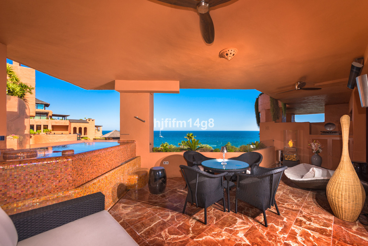 Appartement te koop in Estepona | 2 slaapkamers H4687477