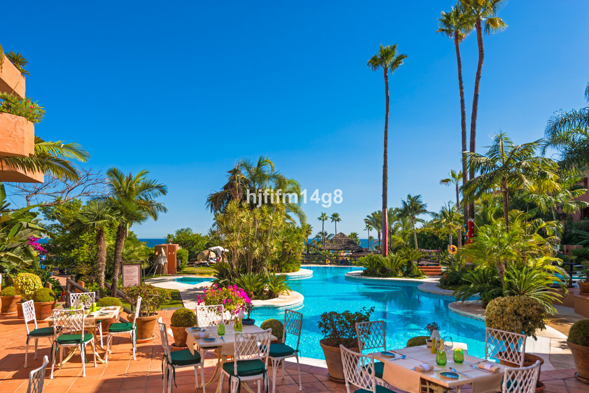 Appartement te koop in Estepona | 2 slaapkamers H4687477