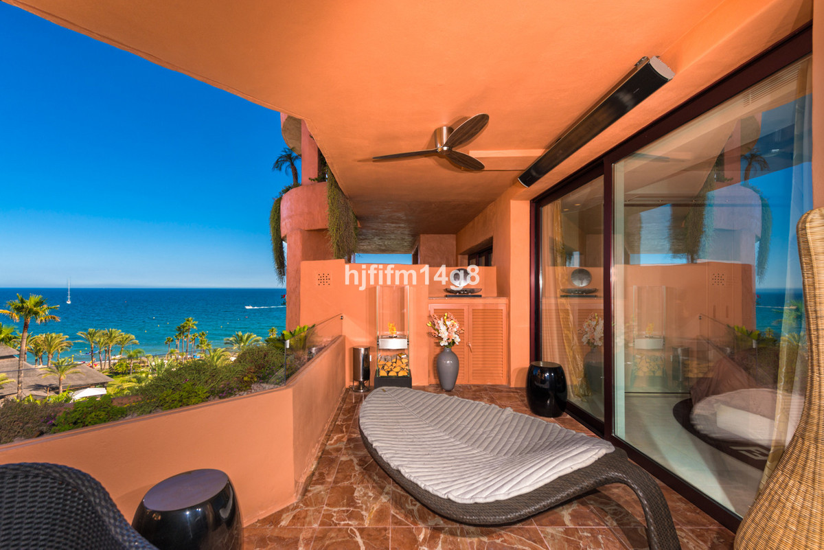 Appartement te koop in Estepona | 2 slaapkamers H4687477