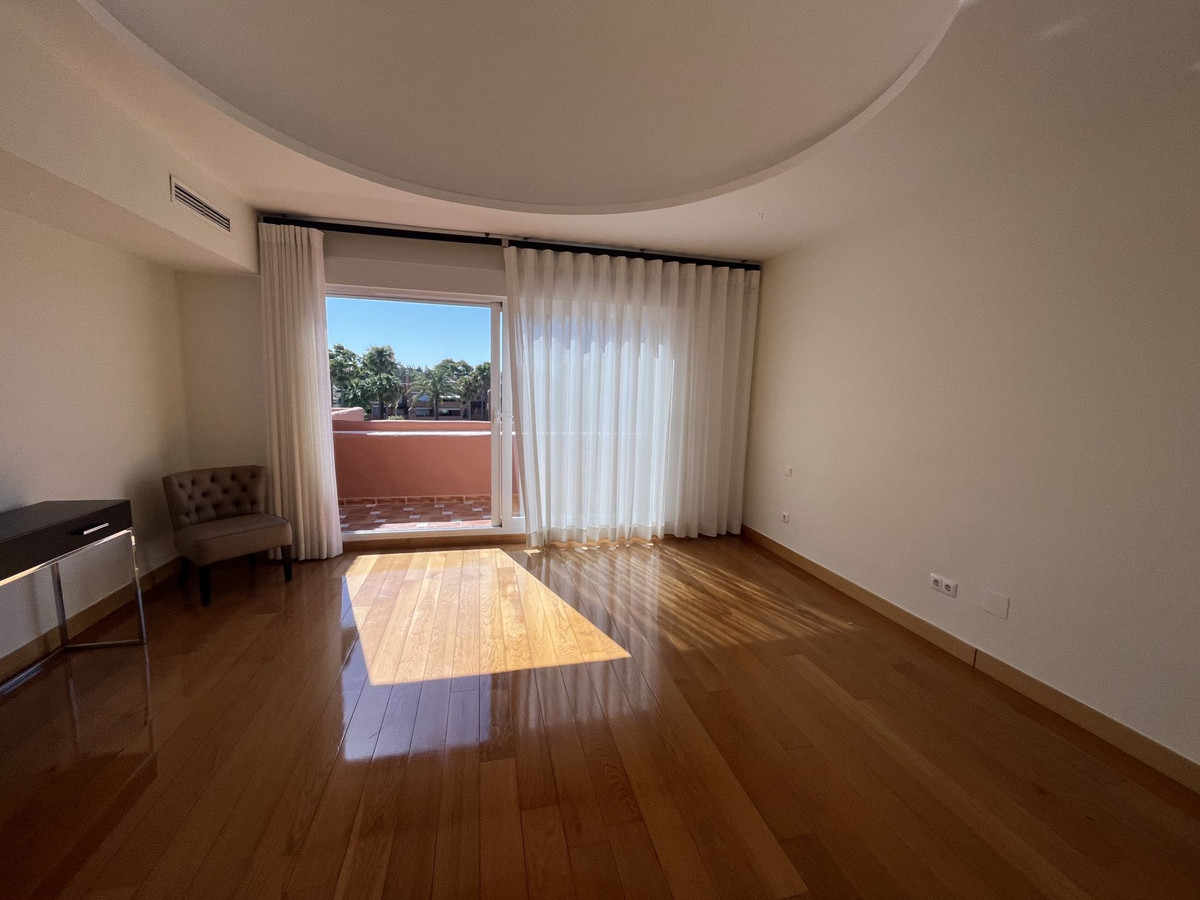 Appartement te koop in Estepona | 3 slaapkamers H4789078