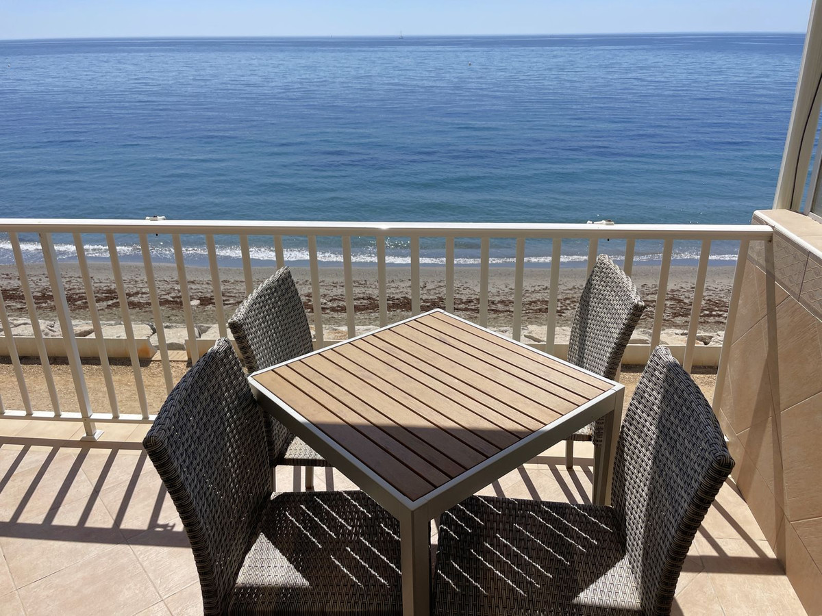 Appartement te koop in Estepona | 2 slaapkamers H4798648