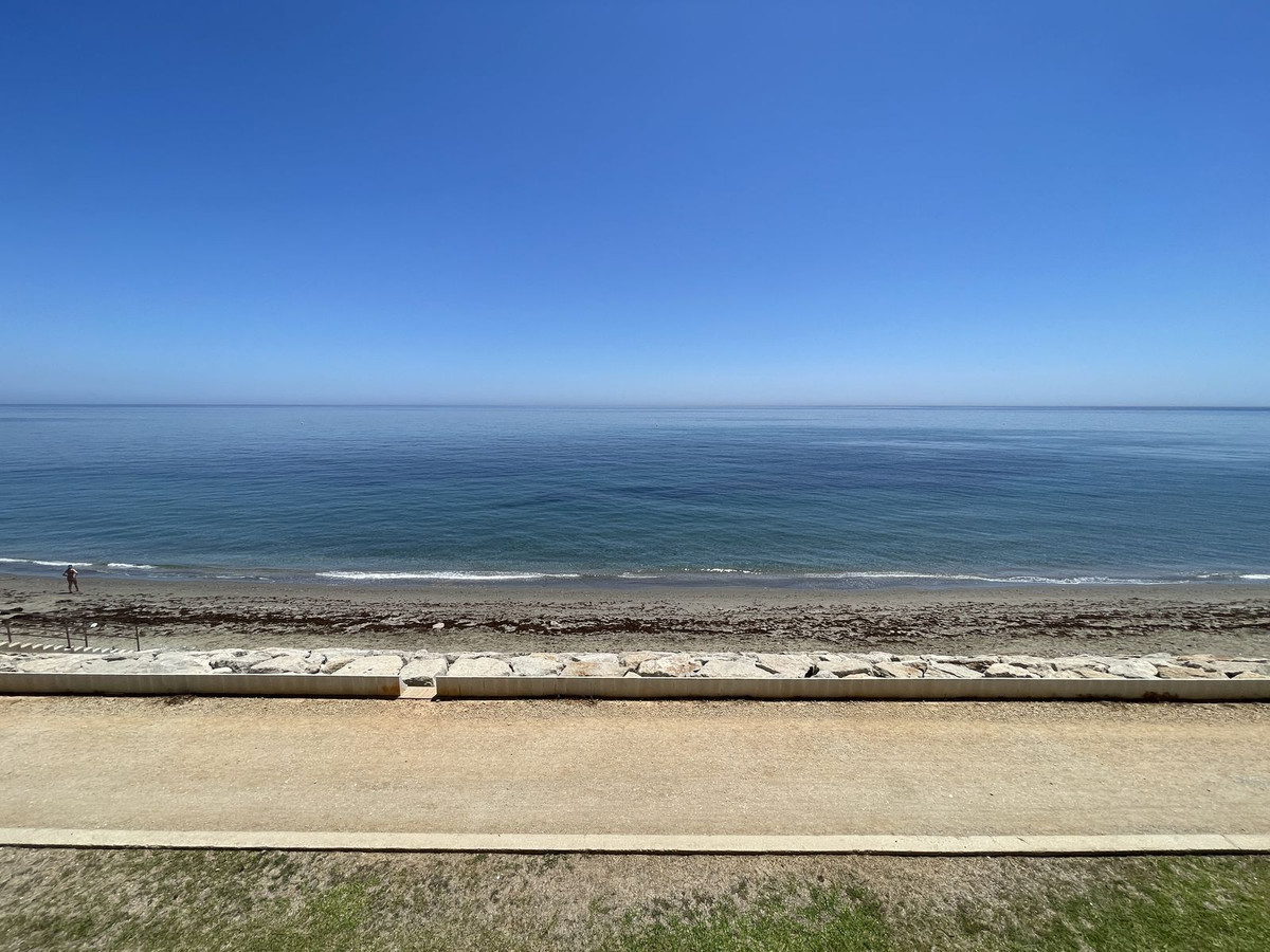 Appartement te koop in Estepona | 2 slaapkamers H4798648