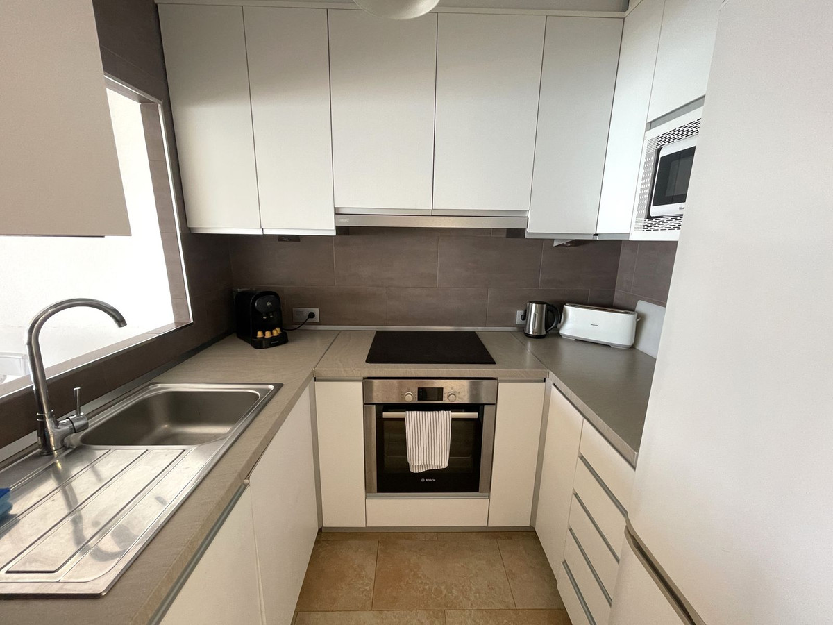 Appartement te koop in Estepona | 2 slaapkamers H4798648