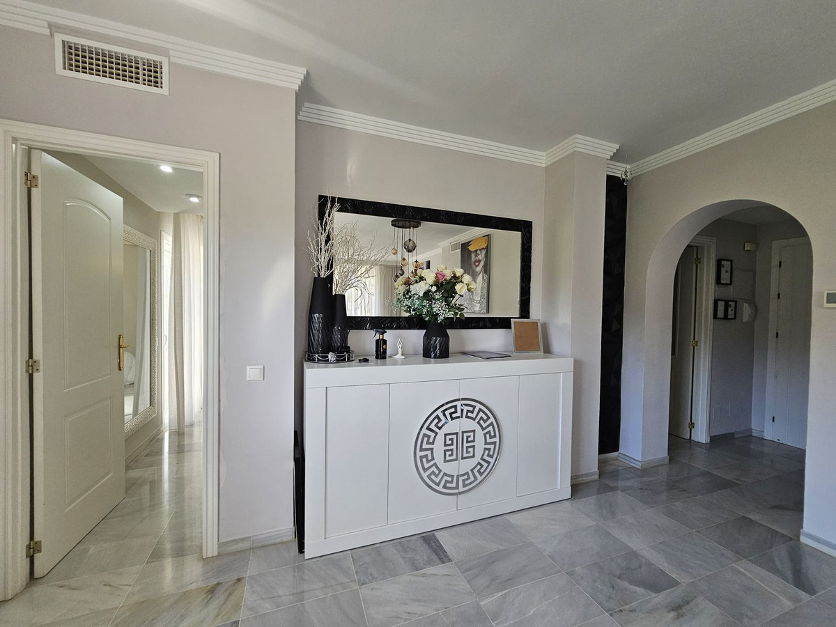 Penthouse te koop in Estepona | 2 slaapkamers H4827676