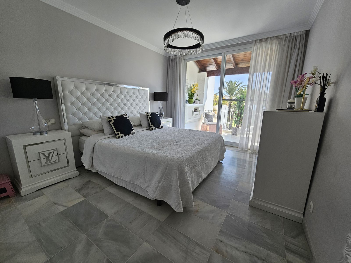 Penthouse te koop in Estepona | 2 slaapkamers H4827676