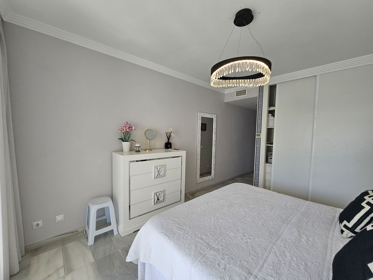 Penthouse te koop in Estepona | 2 slaapkamers H4827676