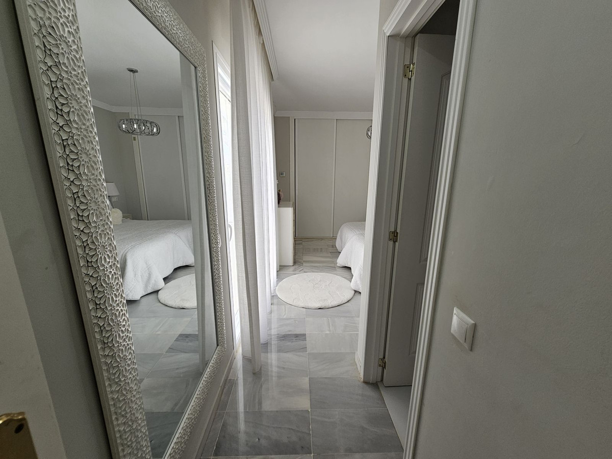 Penthouse te koop in Estepona | 2 slaapkamers H4827676