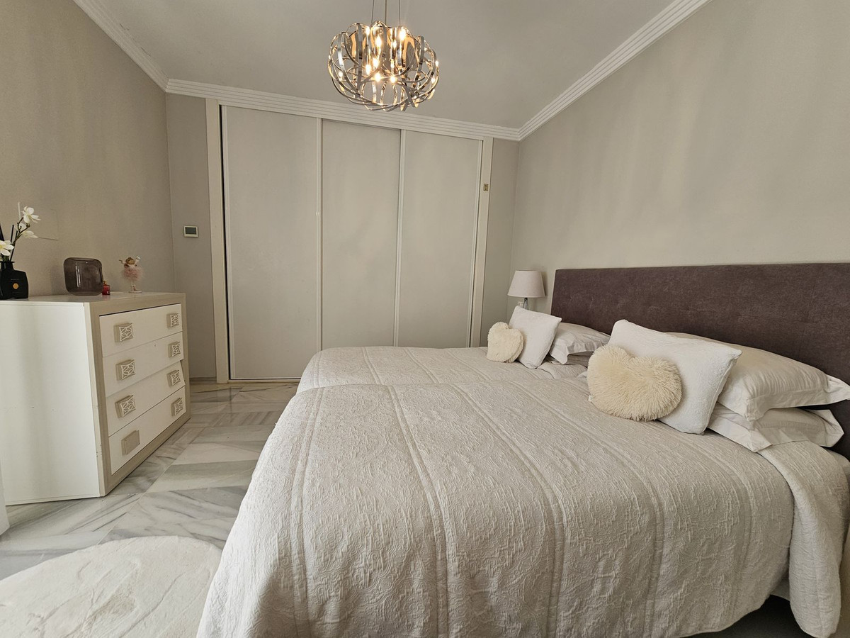 Penthouse te koop in Estepona | 2 slaapkamers H4827676