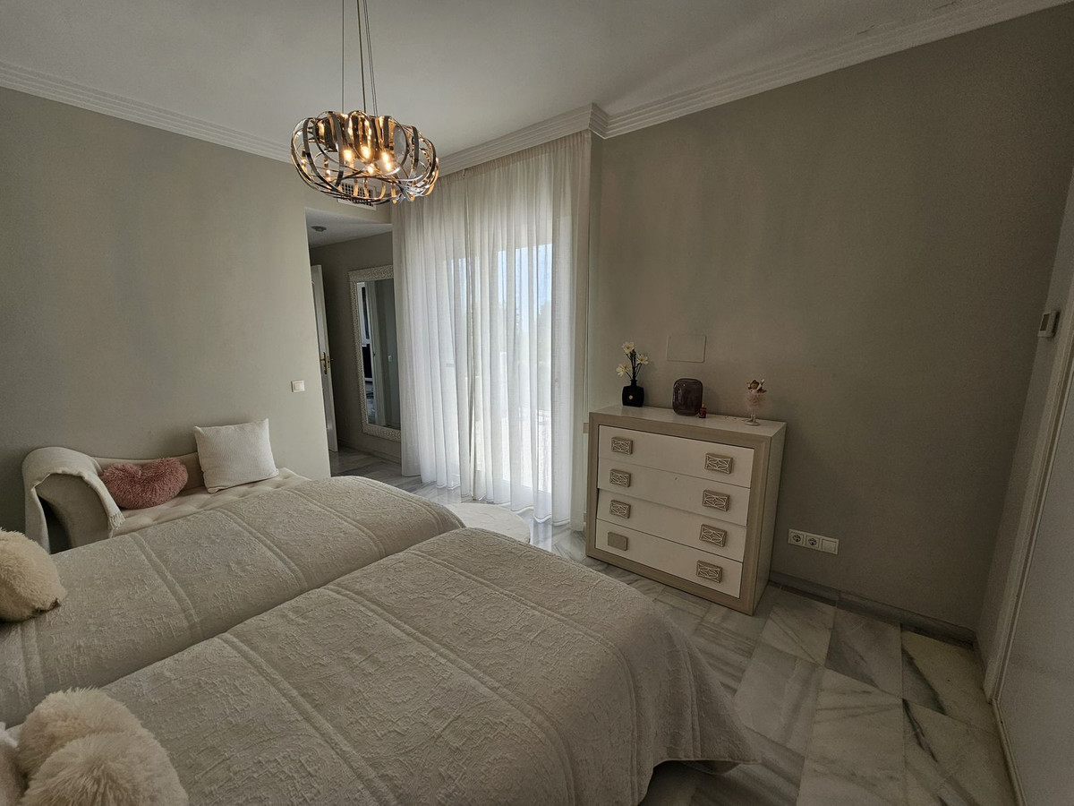 Penthouse te koop in Estepona | 2 slaapkamers H4827676