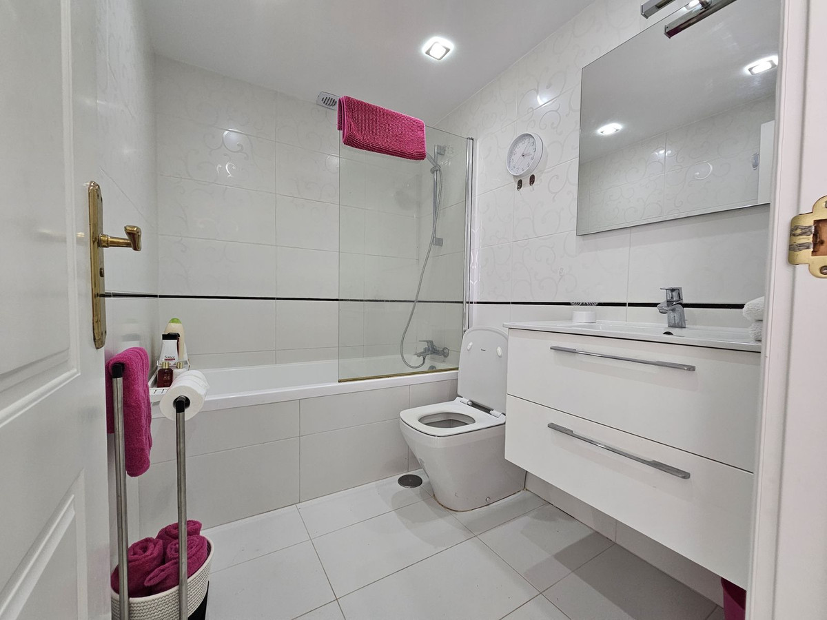 Penthouse te koop in Estepona | 2 slaapkamers H4827676