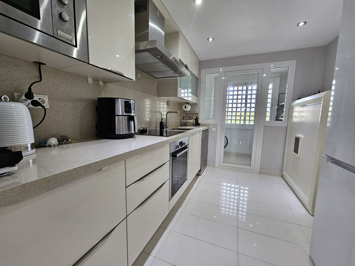 Penthouse te koop in Estepona | 2 slaapkamers H4827676