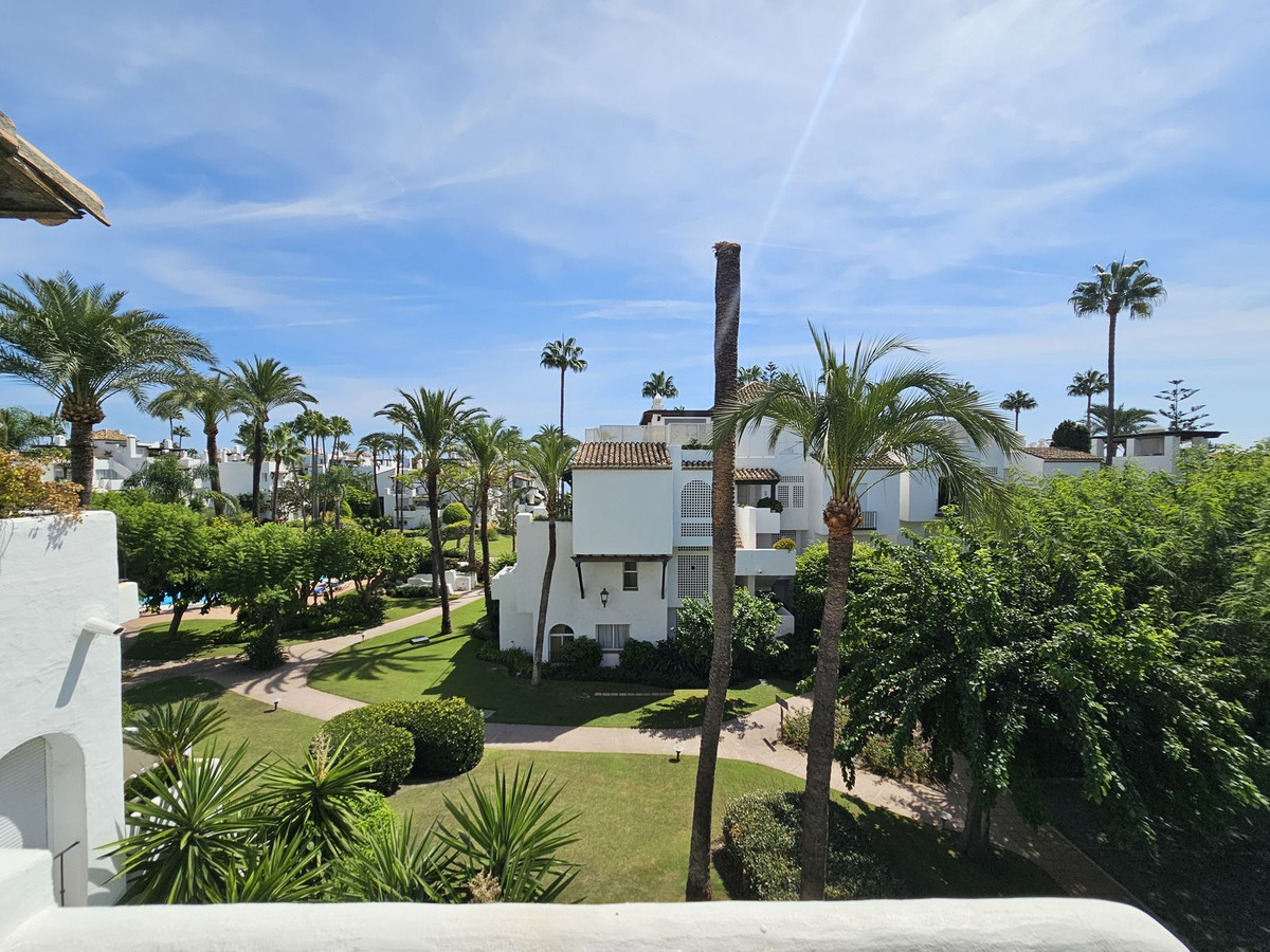 Penthouse te koop in Estepona | 2 slaapkamers H4827676