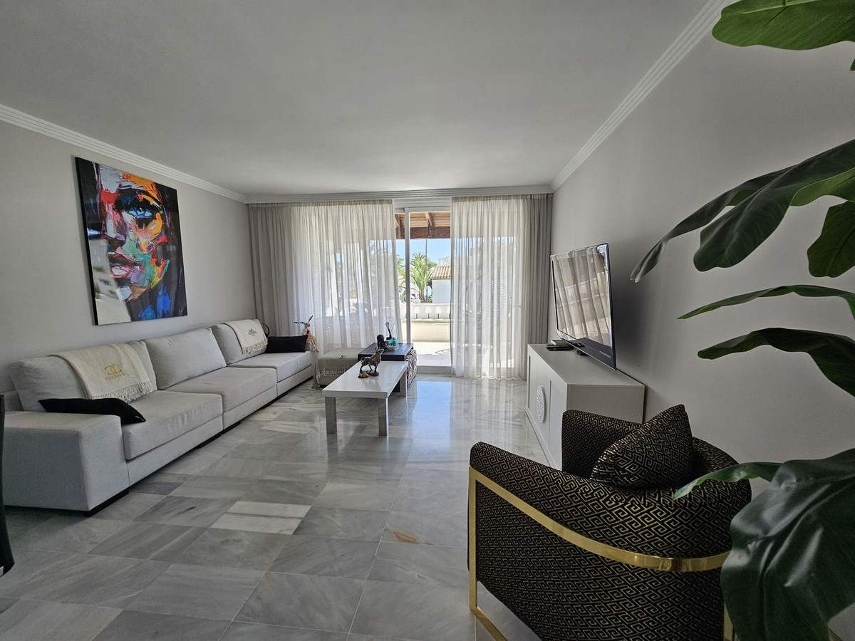 Penthouse te koop in Estepona | 2 slaapkamers H4827676