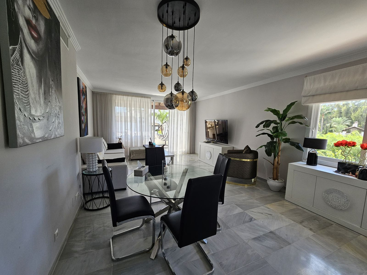 Penthouse te koop in Estepona | 2 slaapkamers H4827676