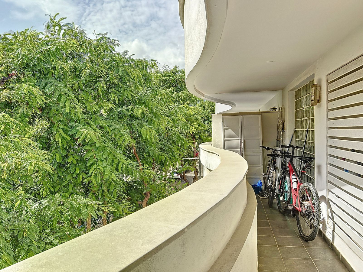 Appartement te koop in Estepona | 3 slaapkamers H4834591