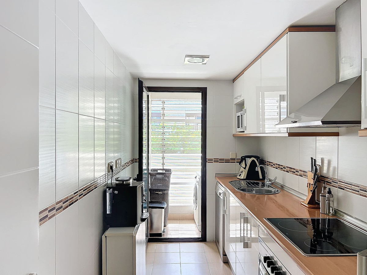 Appartement te koop in Estepona | 3 slaapkamers H4834591