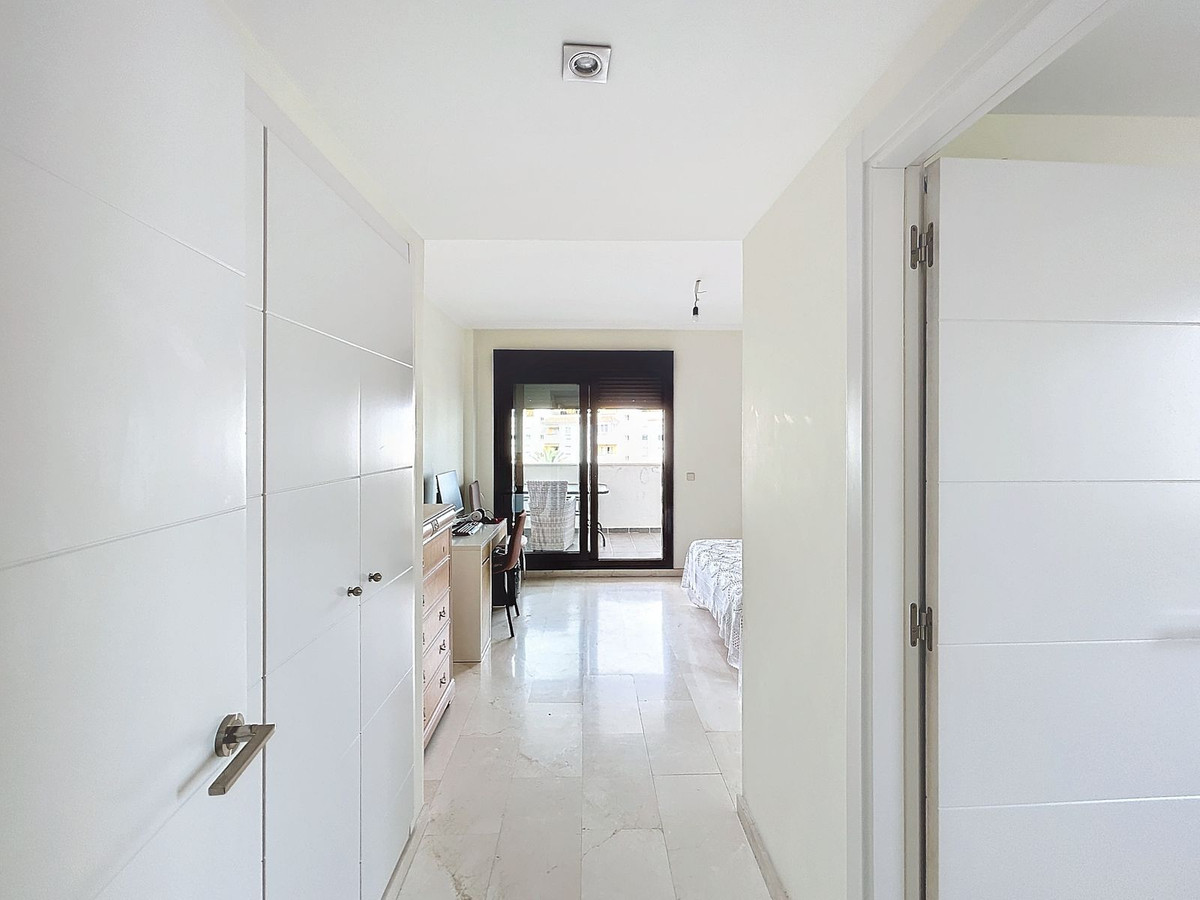 Appartement te koop in Estepona | 3 slaapkamers H4834591