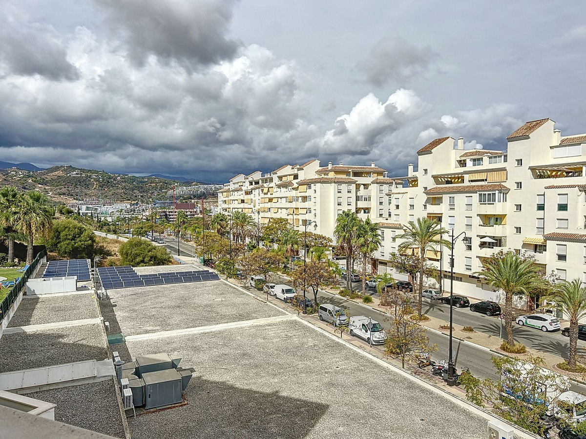 Appartement te koop in Estepona | 3 slaapkamers H4834591