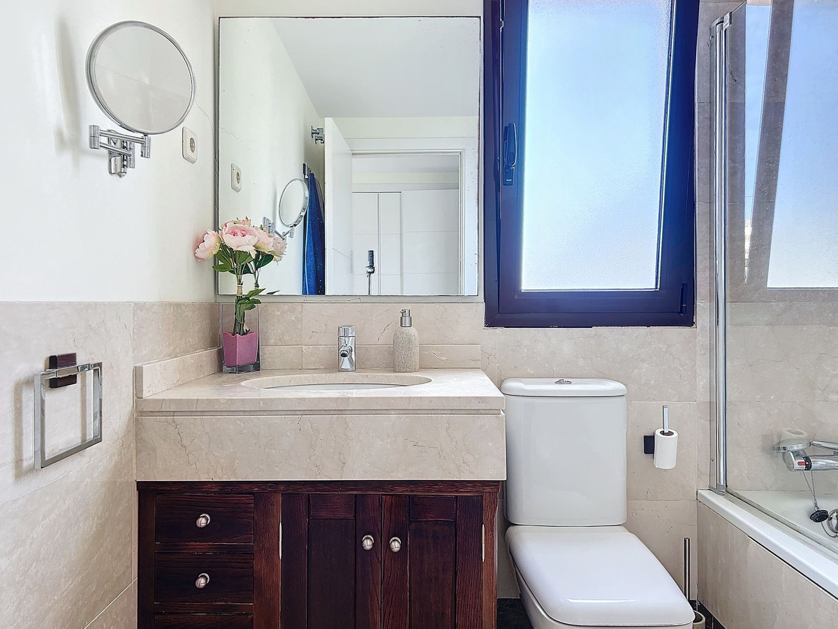 Appartement te koop in Estepona | 3 slaapkamers H4834591