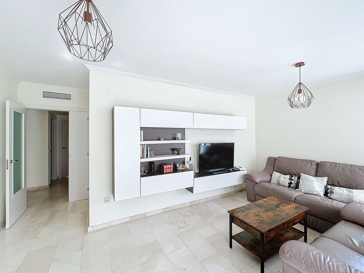 Appartement te koop in Estepona | 3 slaapkamers H4834591