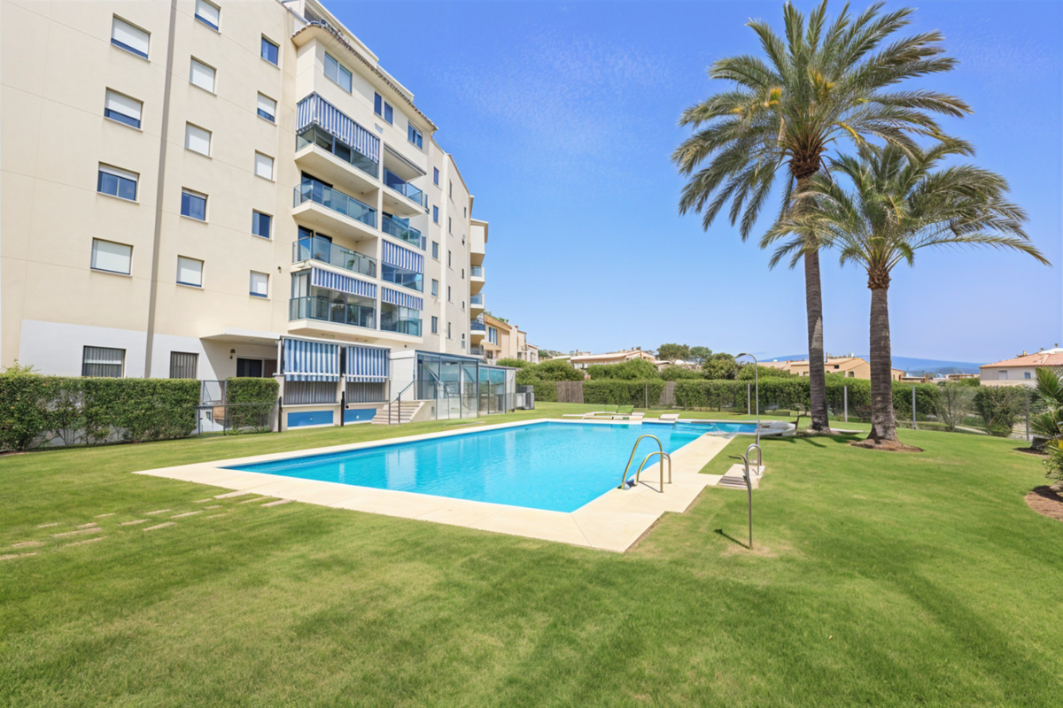 Tussenverdieping Appartement in Estepona-3