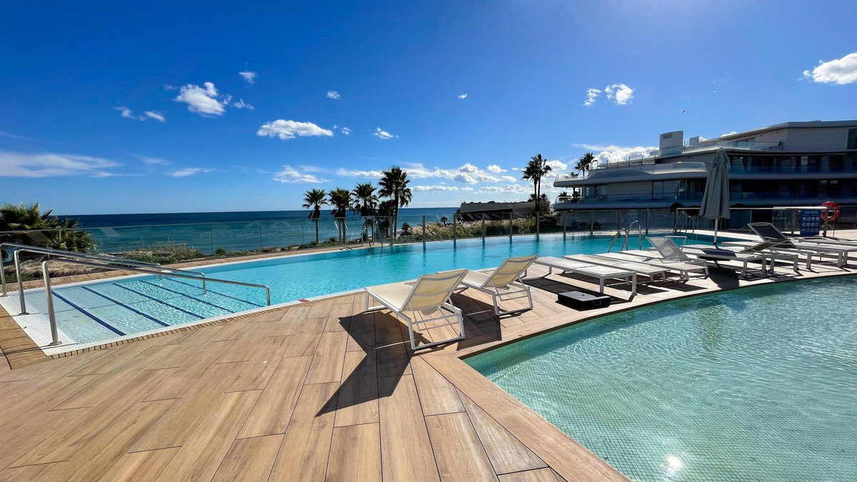 Appartement te koop in Estepona | 3 slaapkamers H4870936