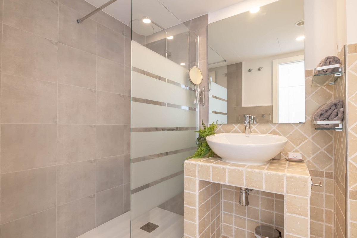 Penthouse te koop in Estepona | 1 slaapkamers H4873678